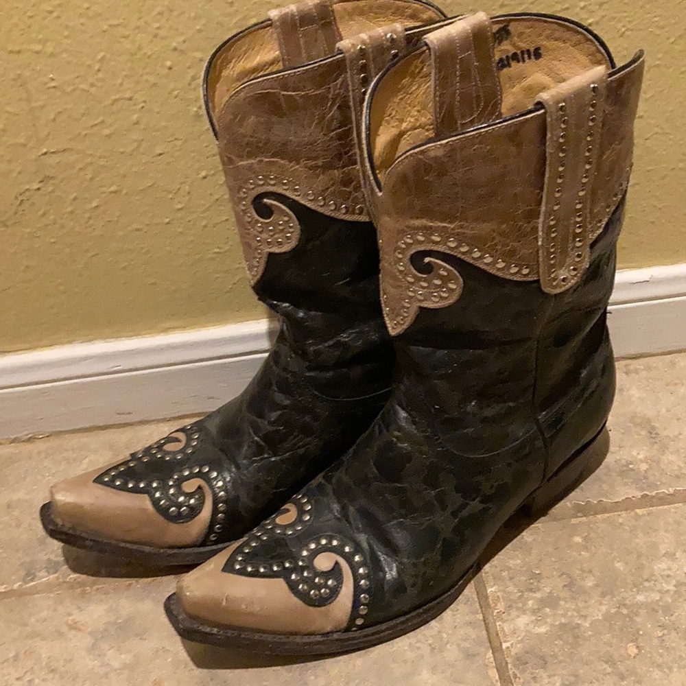 Yippee Kayay Cowgirl boots. Size 9B